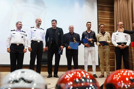  بیوگرافی فرشاد پیوس, عکس فرشاد پیوس, فرشاد پیوس 