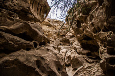 دره چاهکوه از نقاط دیدنی استان هرمزگان, دره چاهکوه در جزیره قشم, جاهای دیدنی جزیره قشم