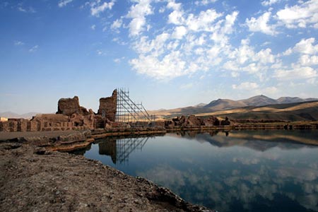 مجموعه جهانی تخت سلیمان,کوه زندان سلیمان