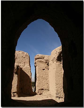 گزارش تصویری: بنای تاریخی قلعه اردشیر در شهر كرمان گزارش تصویری: بنای تاریخی قلعه اردشیر در شهر كرمان
