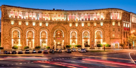 بناهای دیدنی میدان جمهوری ایروان, فواره های موزیکال میدان جمهوری, سبک معماری میدان جمهوری