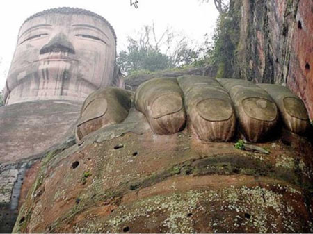 مجسمه بودای بزرگ در چین,مکانهای دیدنی چین,مجسمه بزرگ بودا درکوه داگوانگ مینگ