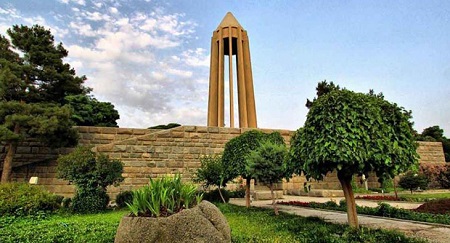 آرامگاه بوعلی سینا جاهای تاریخی همدان, مسجدهای تاریخی همدان, جاذبههای تاریخی همدان