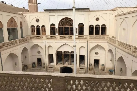 خانه تاریخی تاج درکاشان