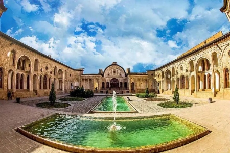 خانه طباطبایی ازبناهای تاریخی کاشان