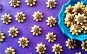 شیرینی گل مینا بدون کاسترد, شیرینی گل مینا بدون فر, شیرینی گل مینا در قابلمه