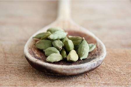 مضرات استفاده از هل عوارض هل, هل سبز, عوارض جانبی مصرف هل
