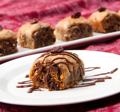 درست کردن باقلوای آلبالو شکلاتی,مواد لازم برای باقلوای آلبالو شکلاتی