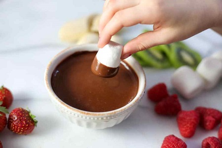 سس شکلات برای تزیین کیک, طرز تهیه سس شکلات برای تزیین کیک, سس شکلات برای کیک