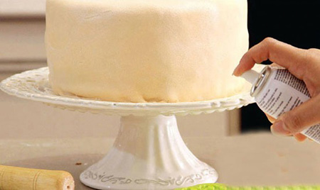 تکنیک های تزیین کیک،آشنایی با نحوه تزیین کیک تزیین کیک با فوندانت,آموزش تزیین کیک با خمیر فوندانت