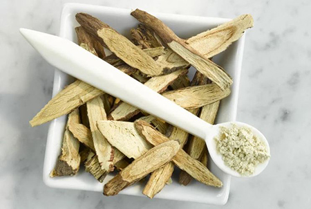خواص شیرین بیان شیرین بیان چیست ،فواید شیرین بیان