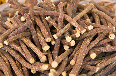 خواص شیرین بیان شیرین بیان چیست ،فواید شیرین بیان