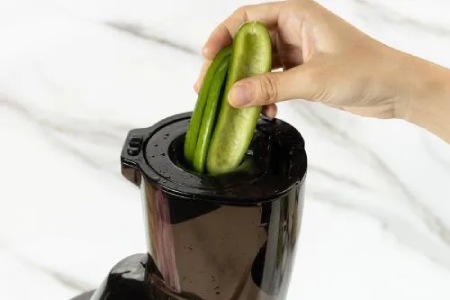 طرز تهیه موهیتو آناناس و کرفس نحوه ی درست کردن نوشیدنی با آناناس و کرفس, درست کردن موهیتو کرفس و آناناس,طرز درست کردن نوشیدنی با کرفس و آناناس