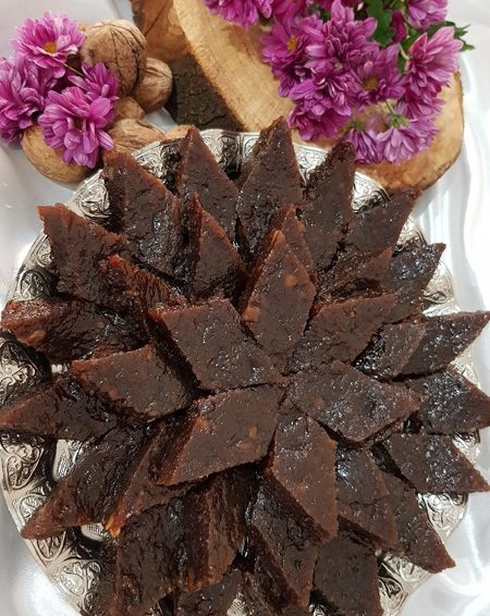طرز پخت مرمکه،مواد لازم برای حلوای گردو طرز تهیه حلوای گردو,نحوه پخت مرمکه