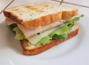چاقی و اضافه وزن, میان وعده مناسب