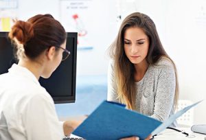 ترشحات زرد رنگ واژن و درد ناحیه راست زیر شکم, ترشحات زرد رنگ واژن وغلیظ