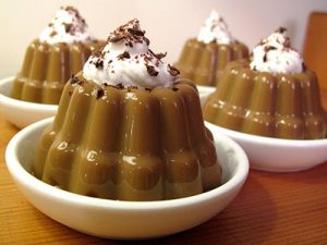 مراحل تهیه پاناکوتای خرما,طرز تهیه پاناکوتای خرما