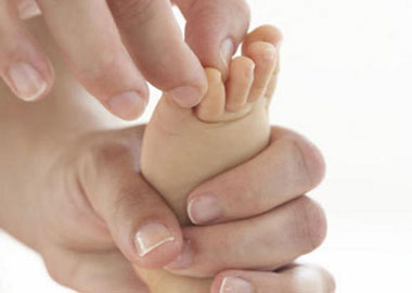 ماساژ کودک،انواع ماساژ کودک,فواید ماساژ کودک