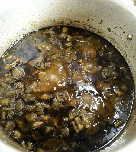 تهیه خورش کرفس,سبزی خورشت کرفس