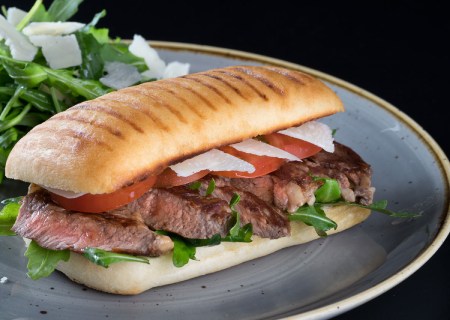 طرز پخت پیتزا گوشت رژیمی