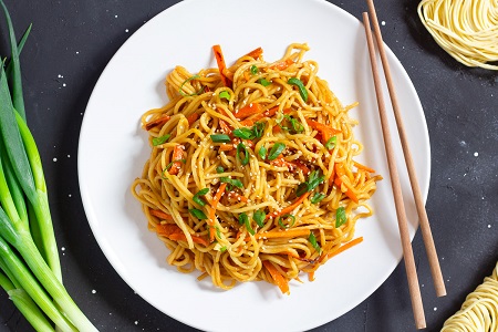 آموزش طرز تهیه غذا با نودل, کیک نودل, غذا با نودل ساده