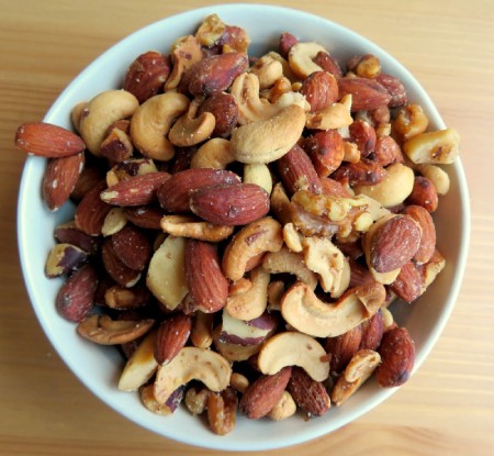 ارزش غذایی و کالری آجیل مخلوط بو داده با نمک کالری آجیل مخلوط بو داده با نمک,ارزش غذایی آجیل مخلوط بو داده با نمک