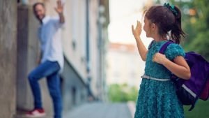 تنها بیرون رفتن فرزندان, سن تنها بیرون رفتن فرزندان, سن تنها بیرون رفتن نوجوان دختر و پسر