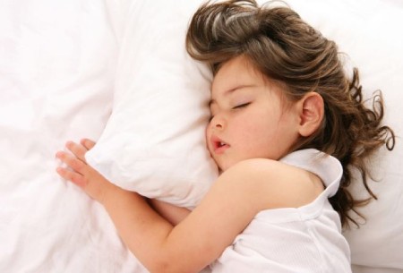 علل هذیان گویی کودک در خواب