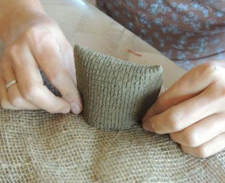 آموزش سفالگری,درست کردن اسب سفالی