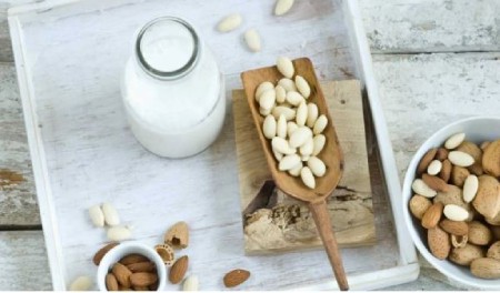 فواید بالقوه شیره بادام برای نوزاد