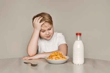 آیا کودک شما به اندازه کافی غذا می خورد