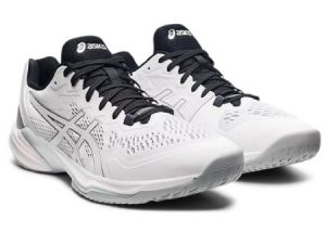 راهنمای خرید کفش مناسب والیبال