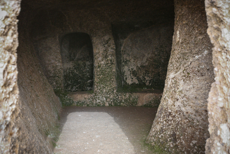 زندگی حسین کوهکن تاریخچه غار سنگی, خالق غار سنگی حسین کوهکن