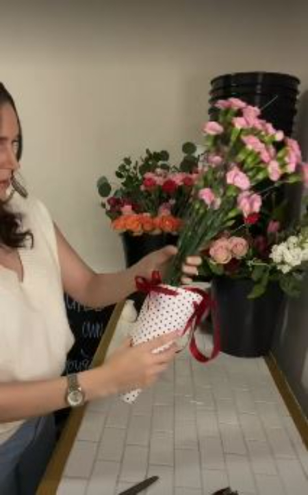 دستهگل خانگی برای کادو تزیین گل برای هدیه, هدیه با گل رز