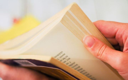 رفع بوی کپک کتاب, از بین بردن بوی نم کتاب