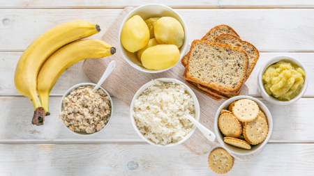 مصرف آب فراوان در طول روز به بهبود حرکات روده کمک میکند راهکارهای اجابت مزاج سریع, بهترین نوشیدنیها برای اجابت مزاج