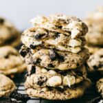 مواد اولیه برای تهیه کوکی های اورئو با شکلات سفید