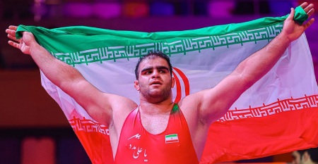آشنایی با زندگینامه امین میرزازاده اطلاعات حرفه ای امین میرزازاده